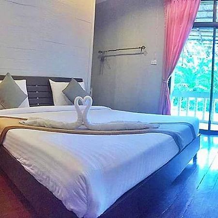 Marina Hut Guest House Ко-Ланта Экстерьер фото