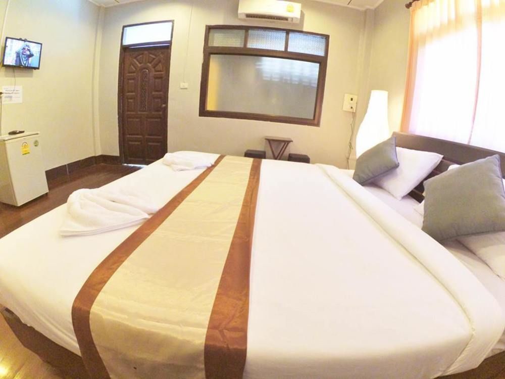 Marina Hut Guest House Ко-Ланта Экстерьер фото