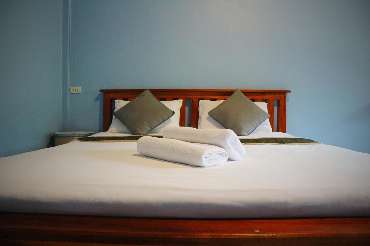 Marina Hut Guest House Ко-Ланта Экстерьер фото