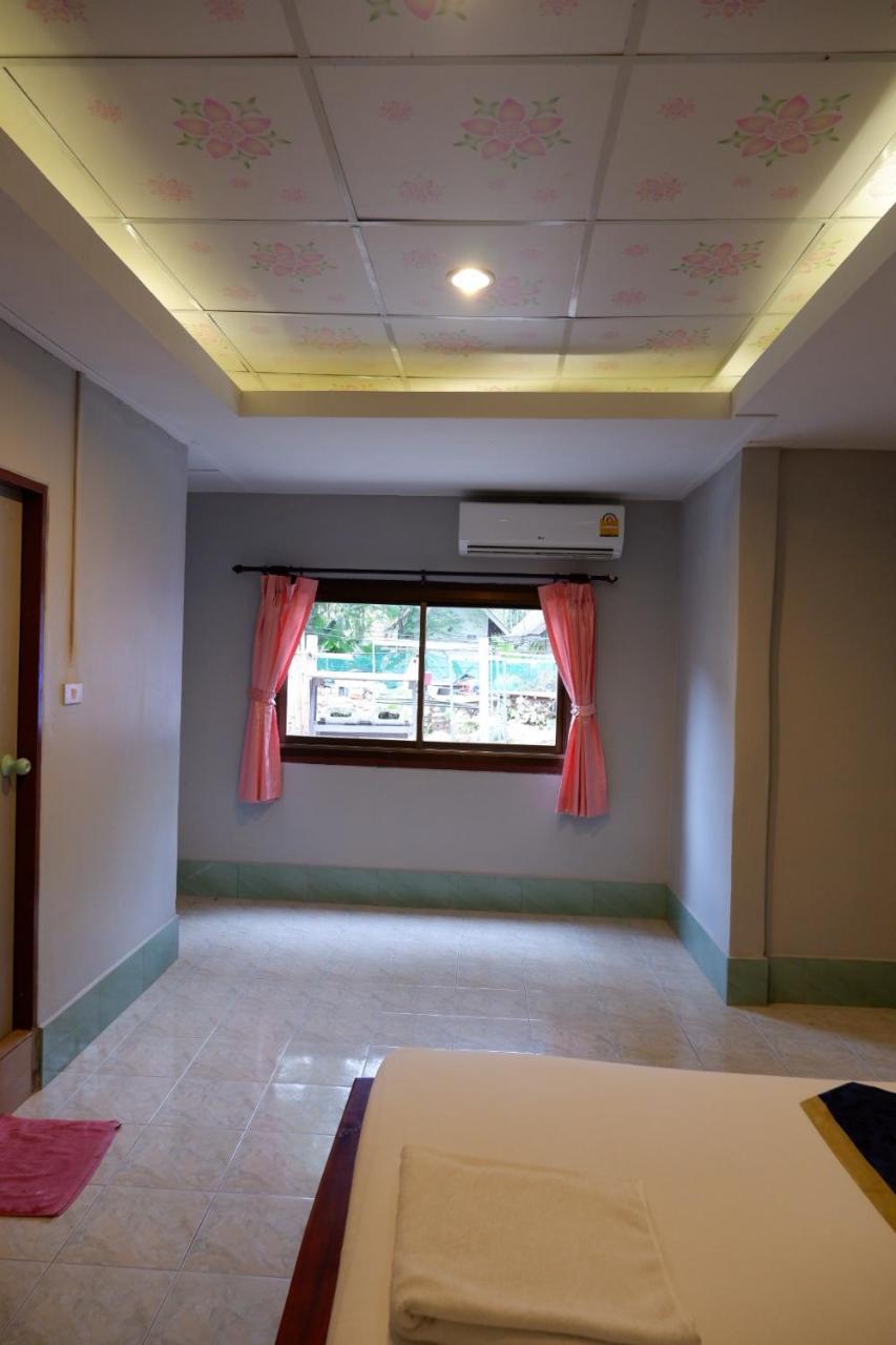 Marina Hut Guest House Ко-Ланта Экстерьер фото