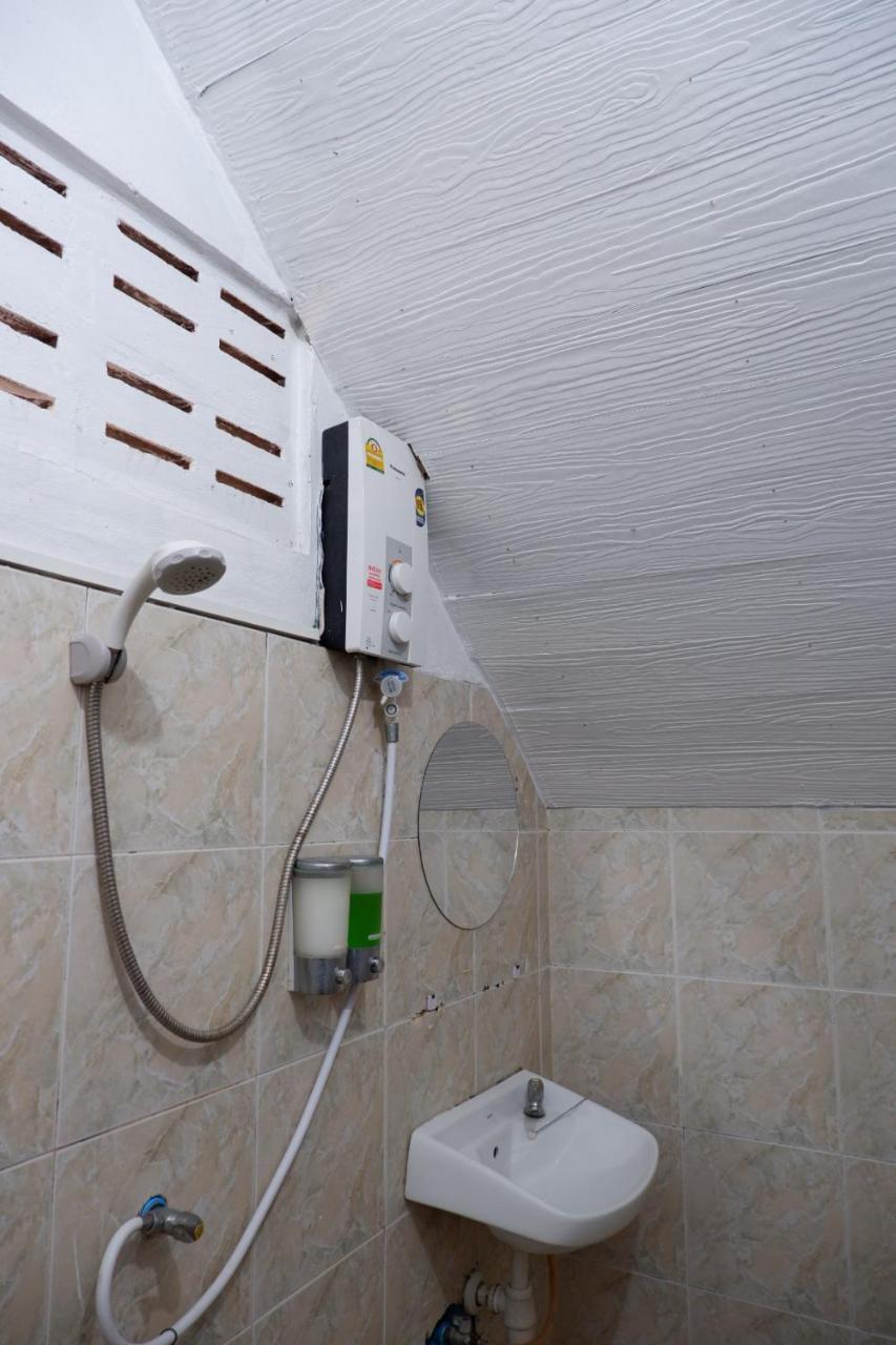 Marina Hut Guest House Ко-Ланта Экстерьер фото