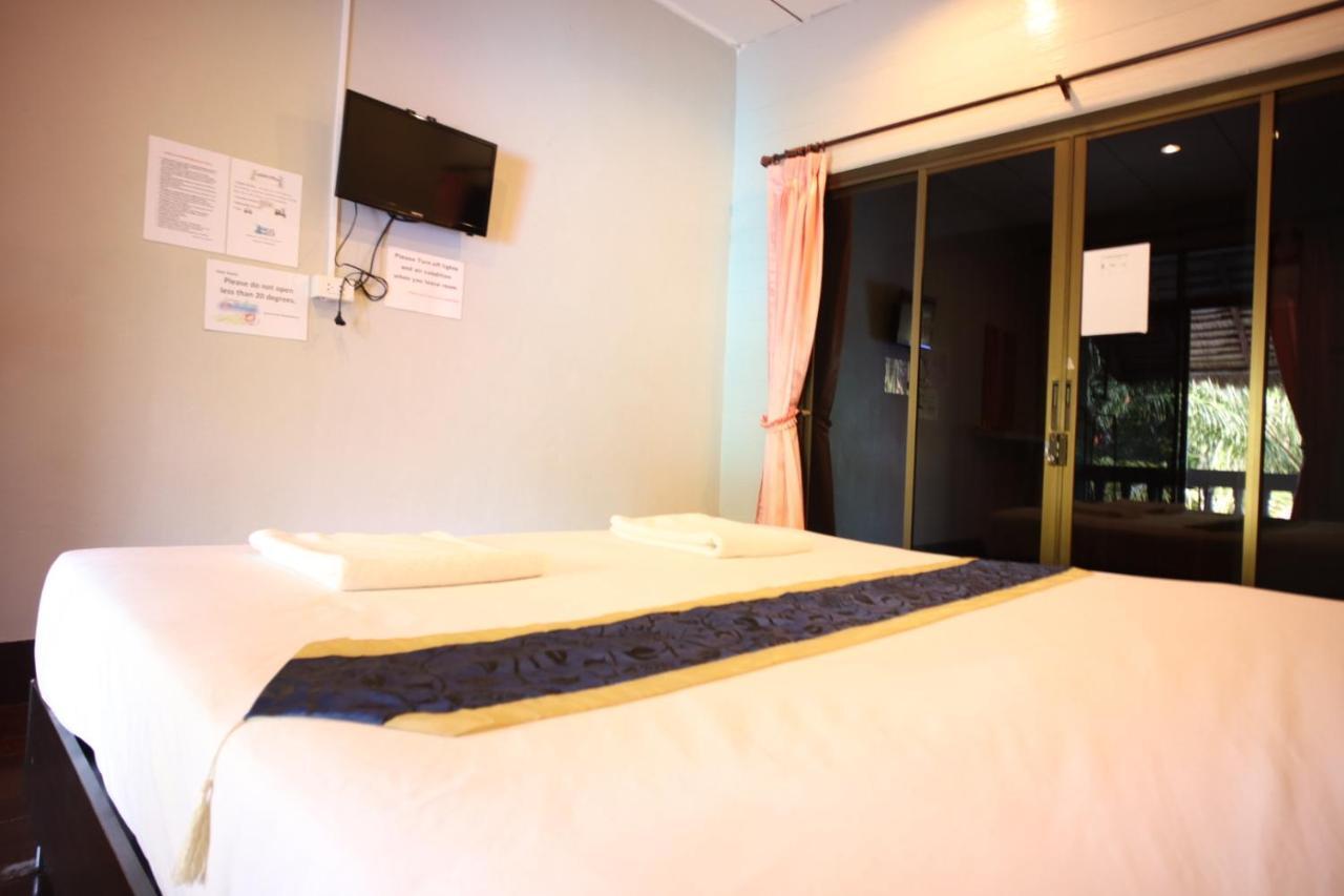 Marina Hut Guest House Ко-Ланта Экстерьер фото