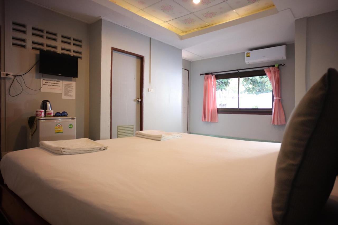 Marina Hut Guest House Ко-Ланта Экстерьер фото